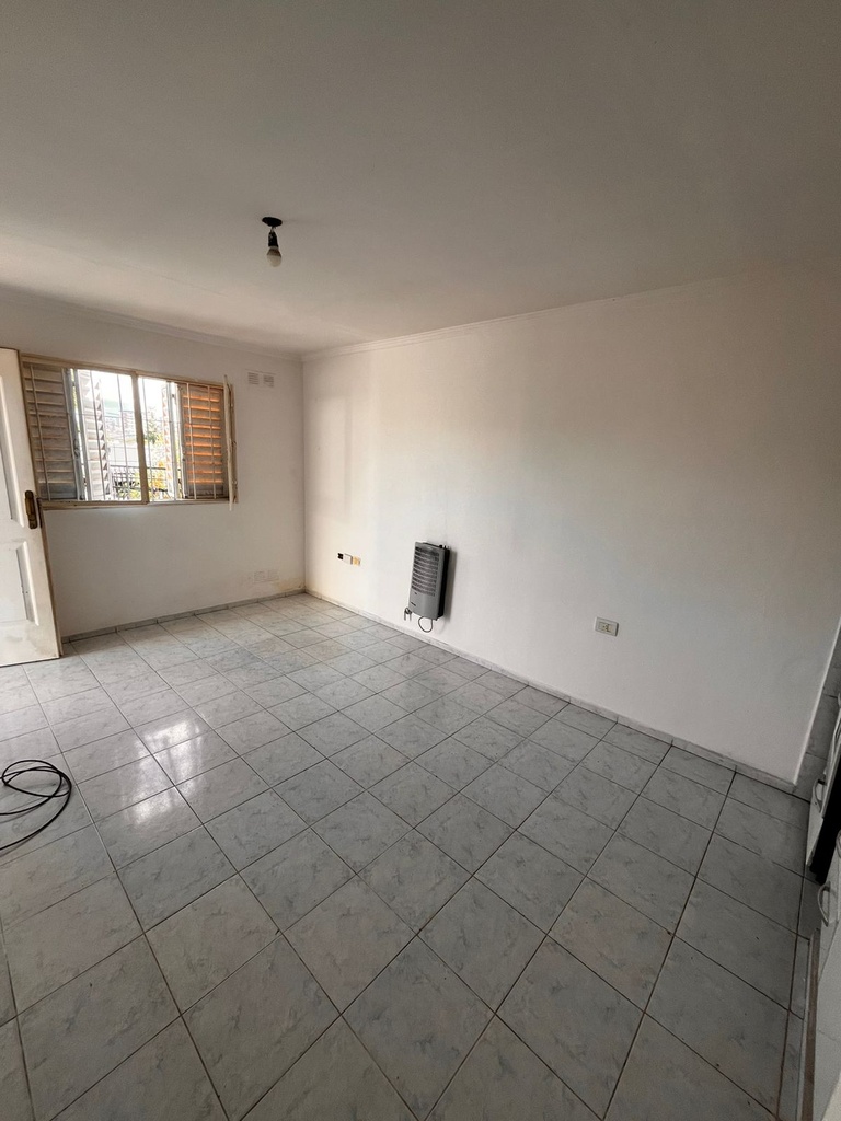 Moreno 557 1ero "A" / dpto 1 dormitorio   