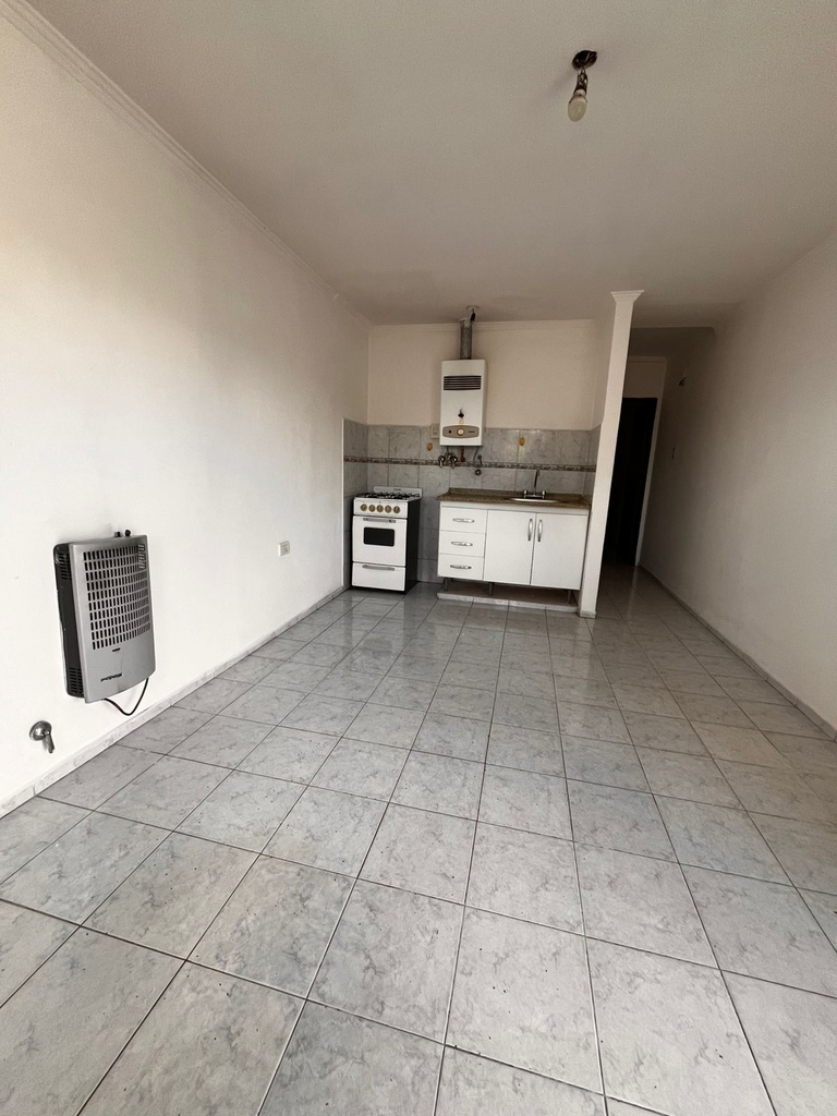 ALQUILER DEPARTAMENTO MORENO 557